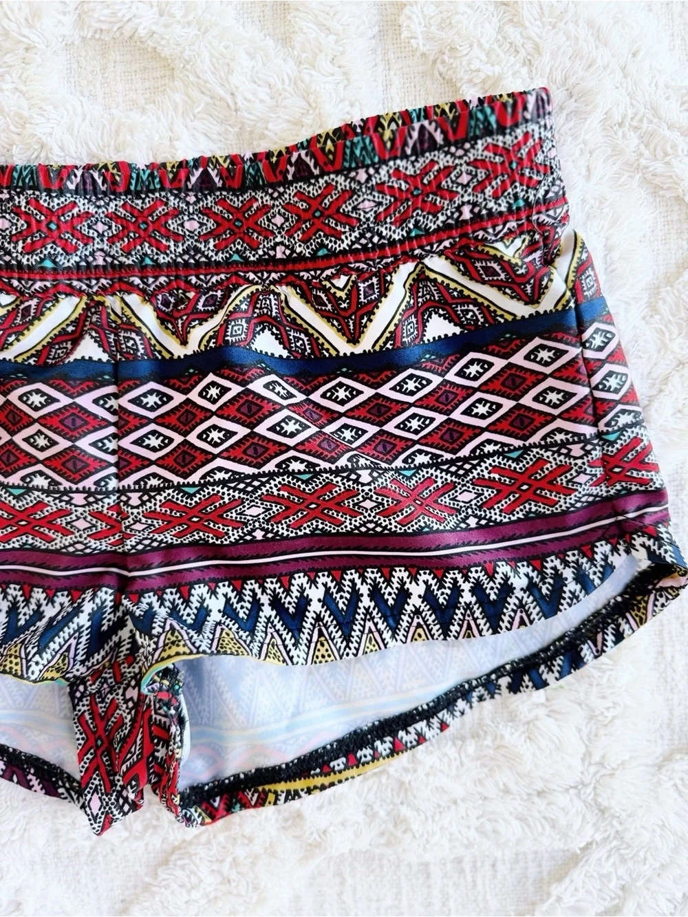 Billabong Girl’s M Multicolor Tribal Aztec Print Beach Board Shorts